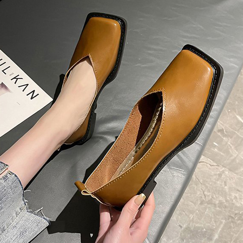 Women Shoes Sneakers - Scarpe basse da donna con tacco
