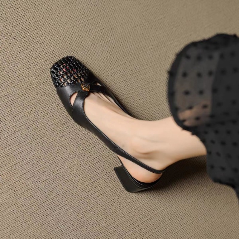 Sandali chiusi da donna in sti - Square Toe Mule recensione e prezzo