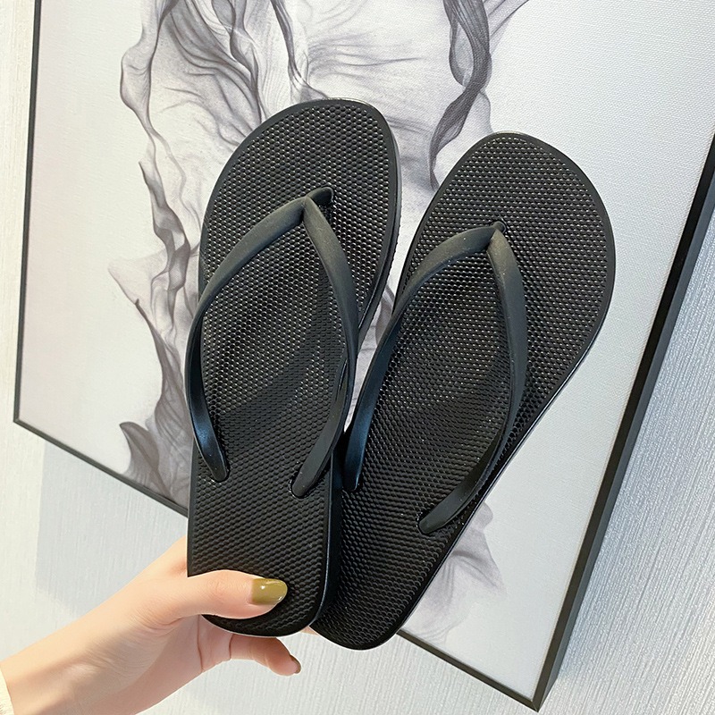 Ciabatte Estive Antiscivolo a  - Thong Flat Sandal recensione e prezzo